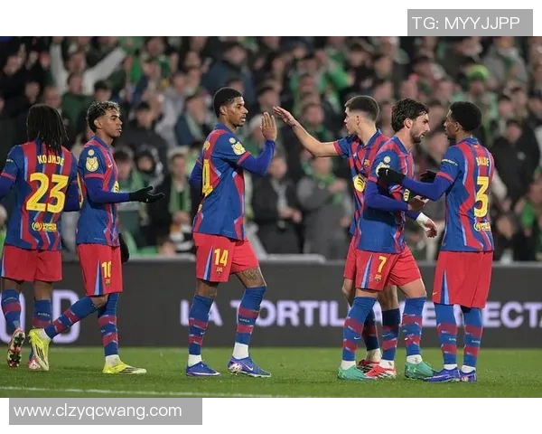 巴萨豪掷7000万引入英超铁卫，莱万冬窗转投AC米兰，剑指冠军